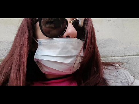 ❤️ Faigheann Nicoletta díoltas ar a comharsa agus pees ina gharáiste (Coraintín Iodálach Speisialta Covid19) ️❌ Super sex linn ﹏